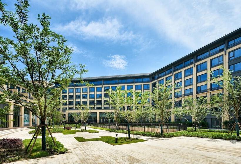 Q Box Hotel Shanghai Sanjiagang