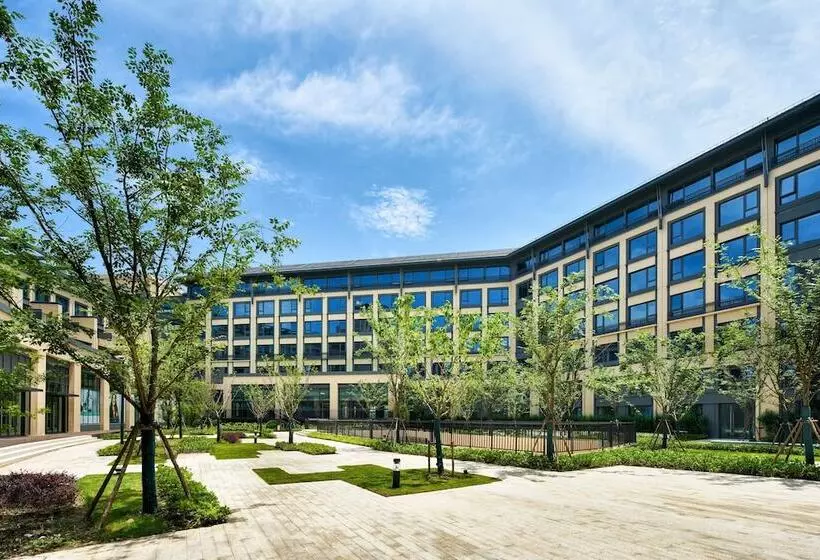 Q Box Hotel Shanghai Sanjiagang