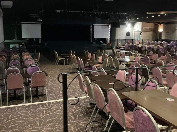 Hotel 3 Bedroom Ensuite Caravan