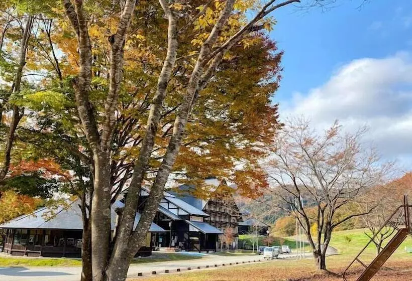 Hotelli Schones Heim Kaneyama