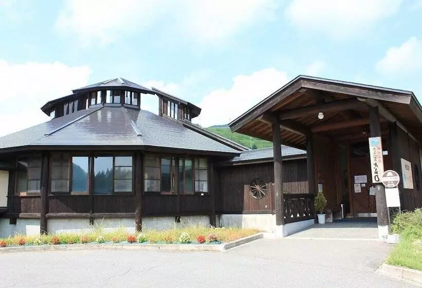 Hotelli Schones Heim Kaneyama