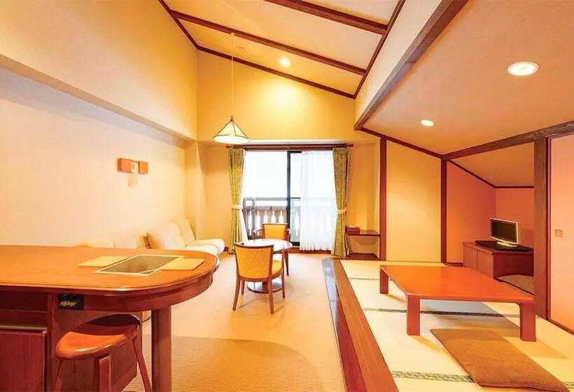 Hotelli Schones Heim Kaneyama