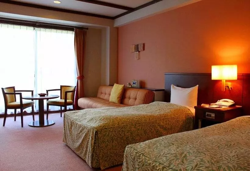 Hotelli Schones Heim Kaneyama