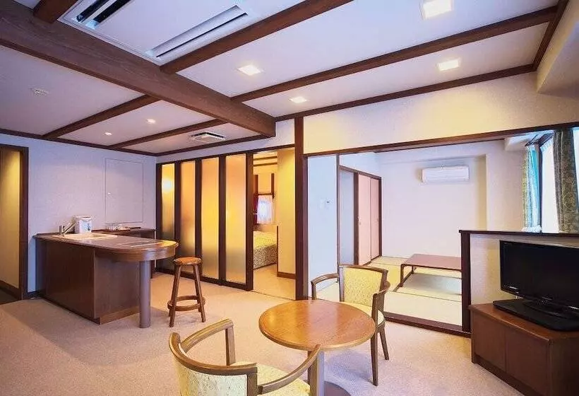 Hotelli Schones Heim Kaneyama