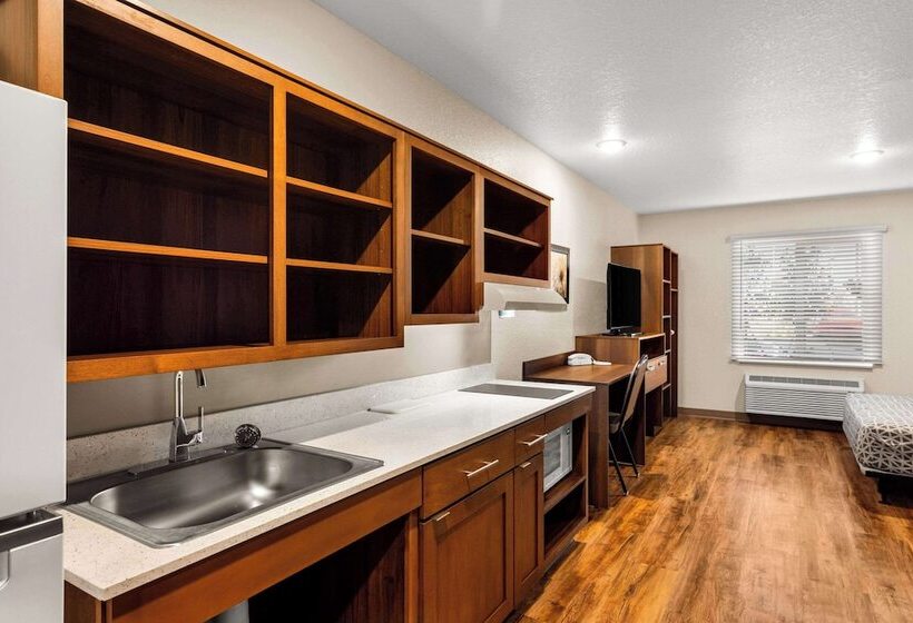 ホテル Woodspring Suites Port St Lucie