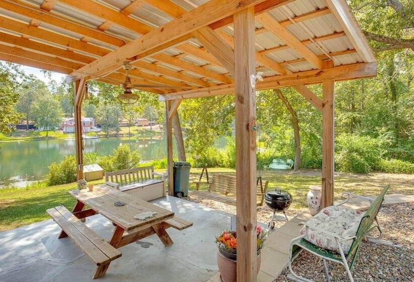 Kilgore Lakefront Home W/ Private Dock & Pier!