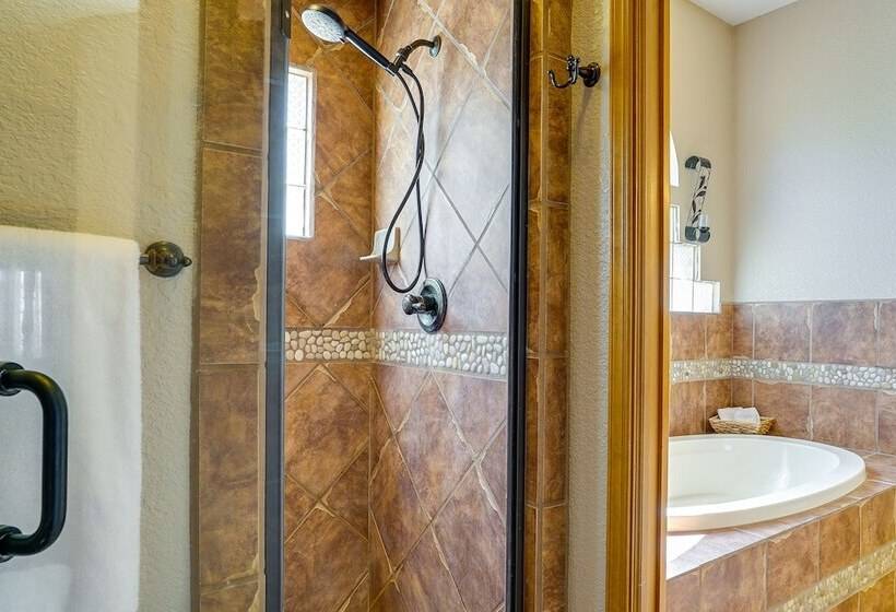 Las Cruces Home W/ Private Pool + Fire Pit!