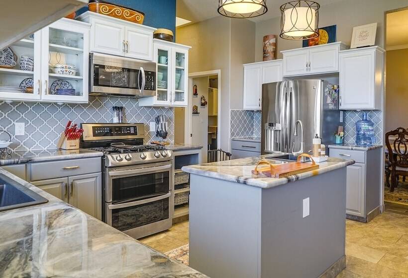 Las Cruces Home W/ Private Pool + Fire Pit!