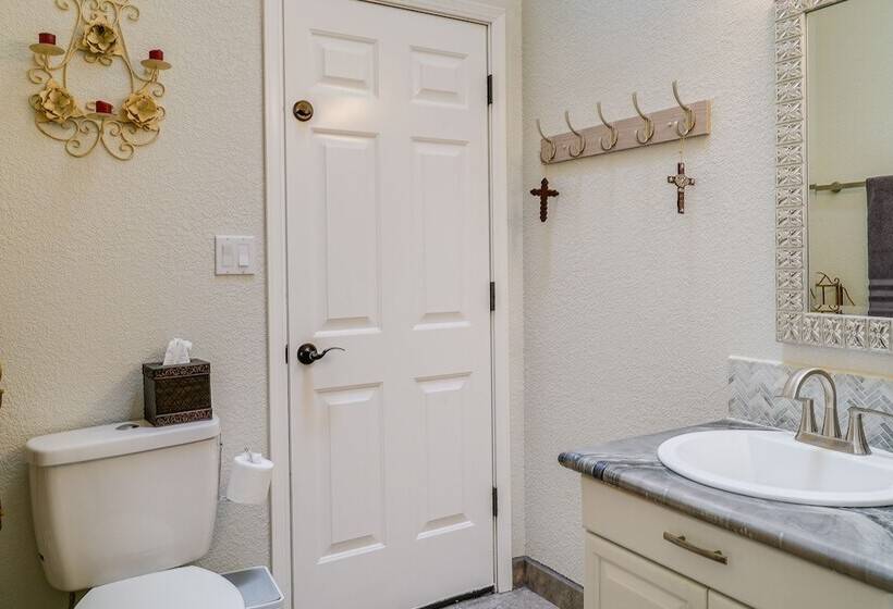 Las Cruces Home W/ Private Pool + Fire Pit!