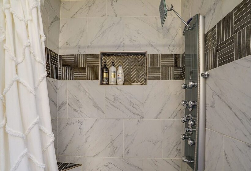 Las Cruces Home W/ Private Pool + Fire Pit!