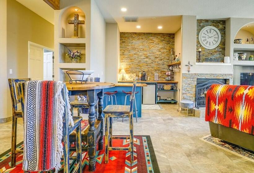 Las Cruces Home W/ Private Pool + Fire Pit!