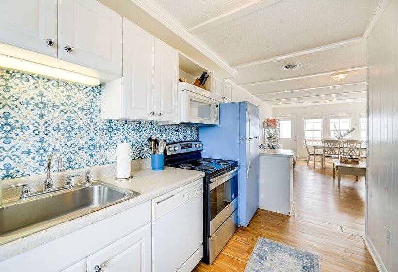 Lovely Emerald Isle Beach House Steps To Beach!