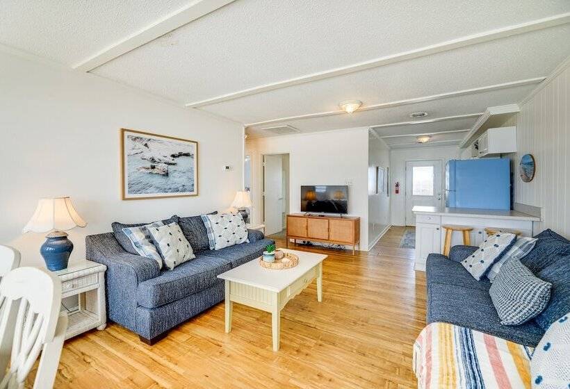 Lovely Emerald Isle Beach House Steps To Beach!