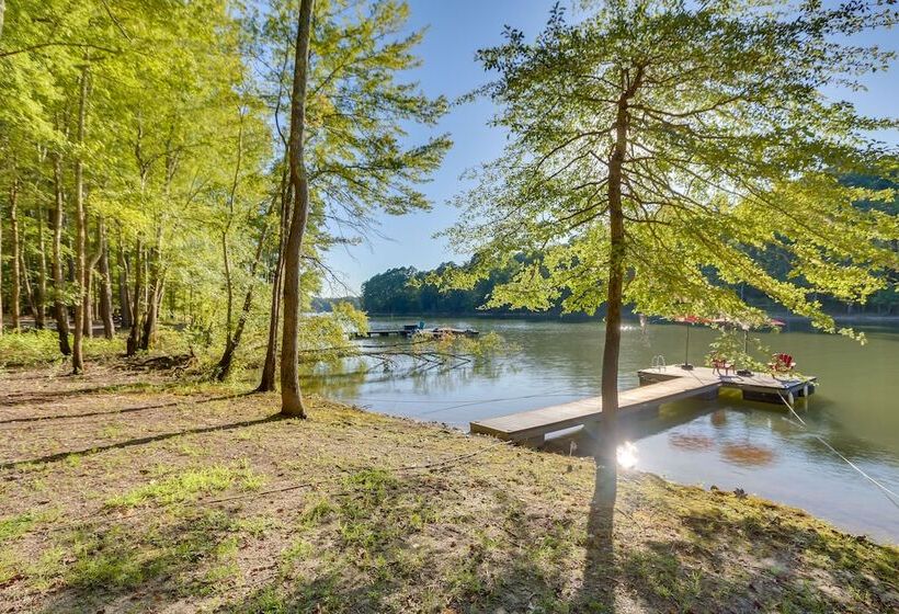 Lovely Kerr Lake House W/ Private Dock!