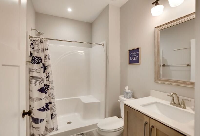 Lovely Kerr Lake House W/ Private Dock!