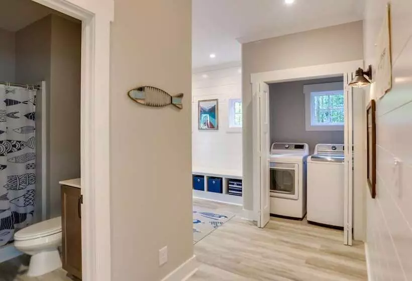 Lovely Kerr Lake House W/ Private Dock!