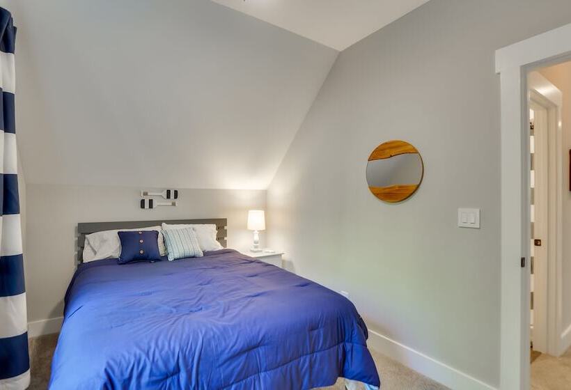 Lovely Kerr Lake House W/ Private Dock!