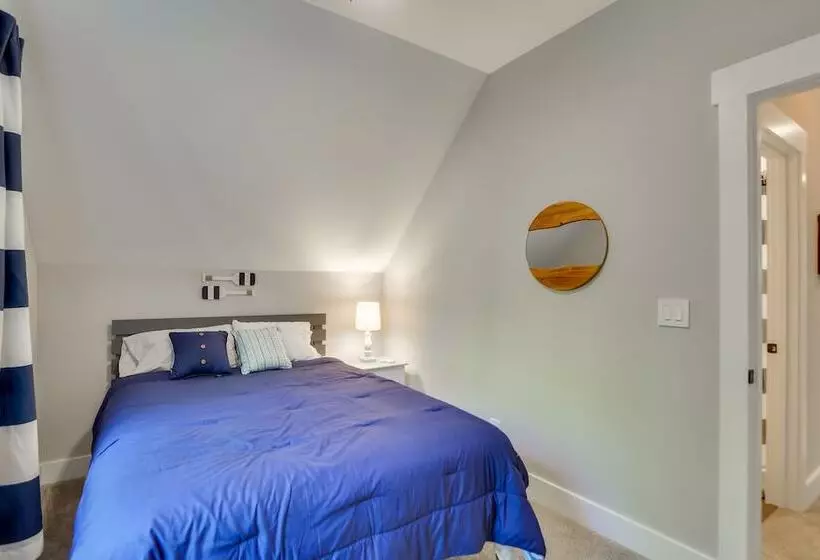 Lovely Kerr Lake House W/ Private Dock!