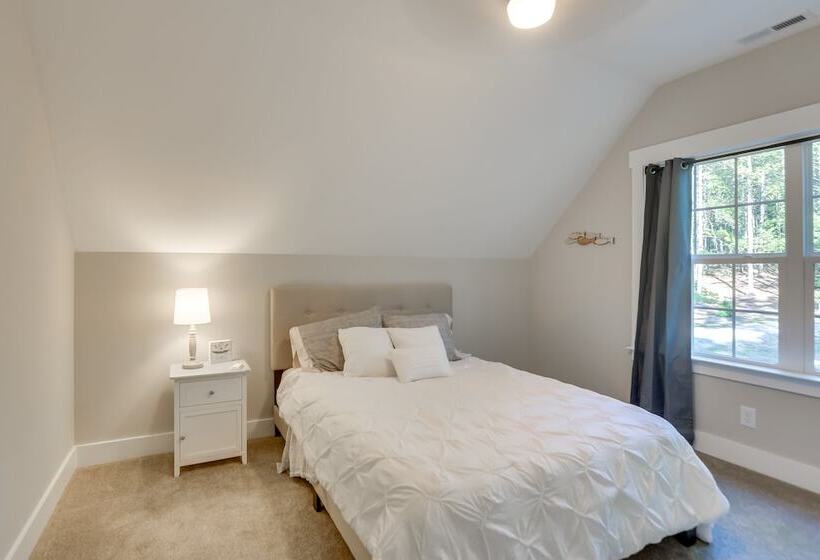 Lovely Kerr Lake House W/ Private Dock!