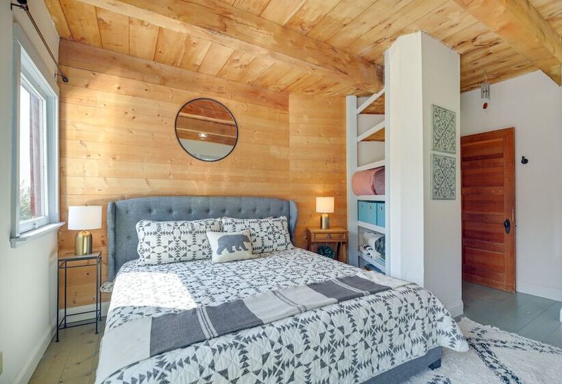 Luxe 14 Acre Vermont Countryside Lodge!