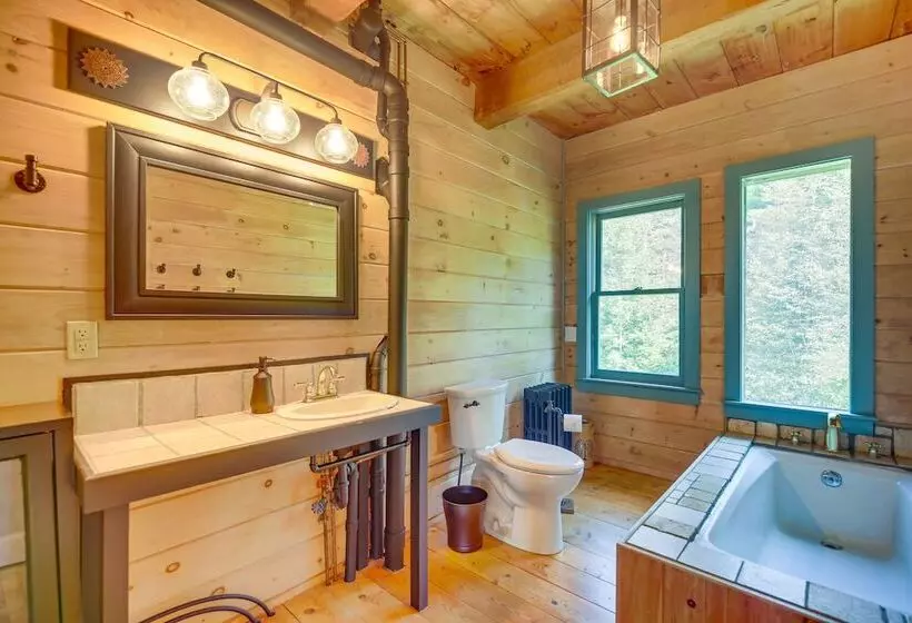 Luxe 14 Acre Vermont Countryside Lodge!