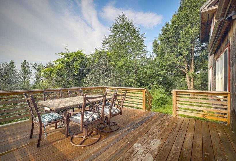 Luxe 14 Acre Vermont Countryside Lodge!