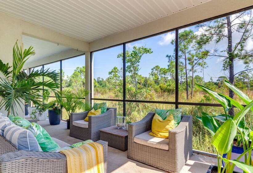 Luxe Gulf Breeze Home W/ Patios 4 Mi To Beaches!