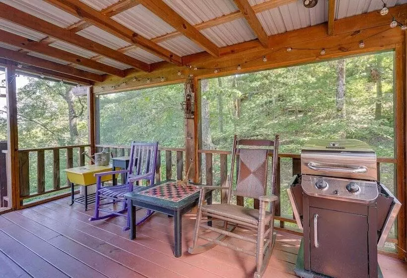 Murphy Cabin W/ Deck & Sweeping Mountain Views!