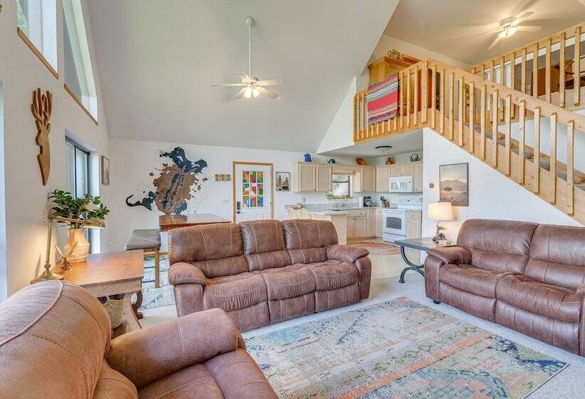 Murphy Cabin W/ Deck & Sweeping Mountain Views!