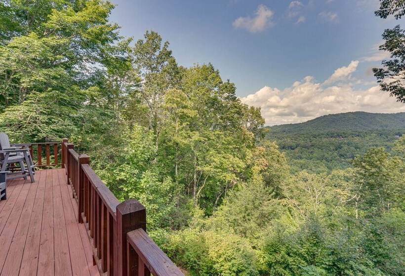 Murphy Cabin W/ Deck & Sweeping Mountain Views!