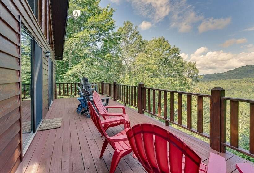 Murphy Cabin W/ Deck & Sweeping Mountain Views!