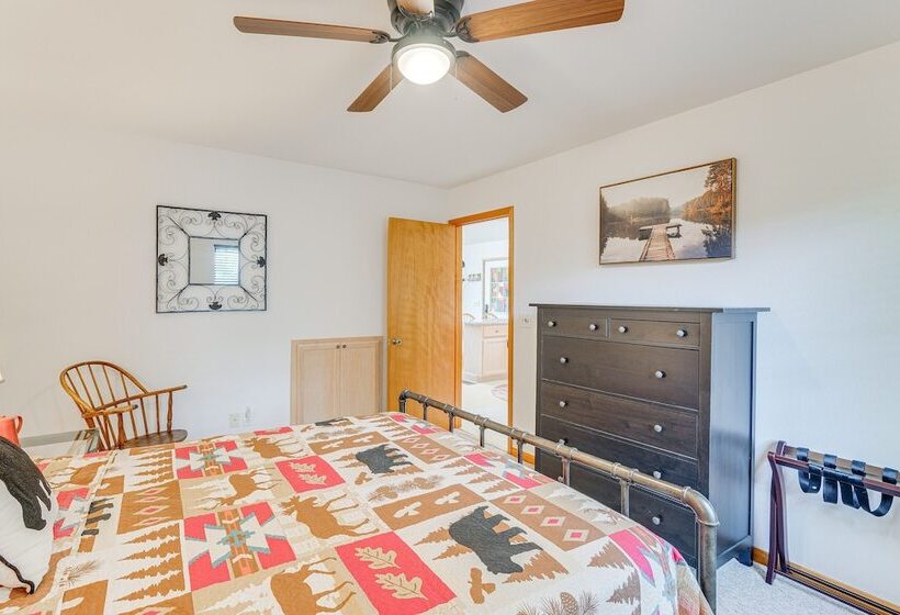 Murphy Cabin W/ Deck & Sweeping Mountain Views!