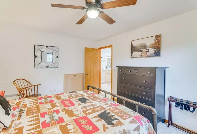 Murphy Cabin W/ Deck & Sweeping Mountain Views!