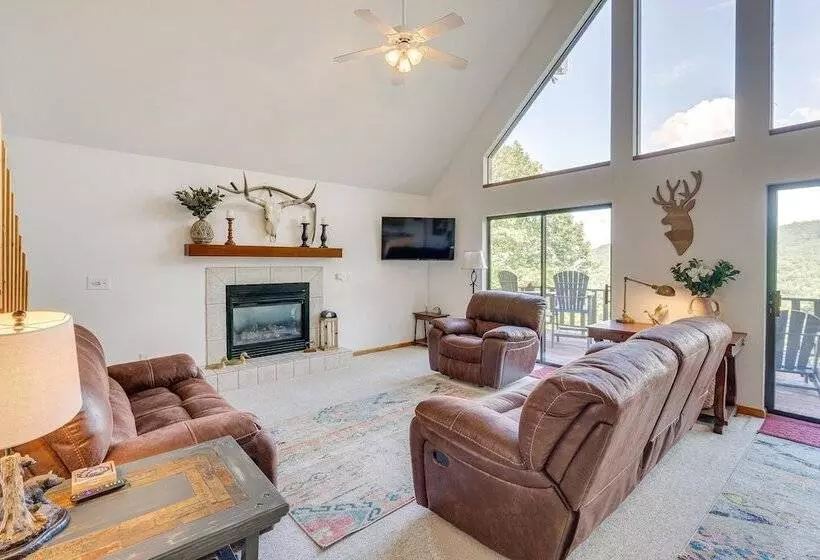 Murphy Cabin W/ Deck & Sweeping Mountain Views!