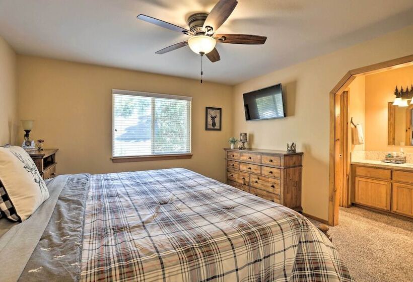 Pet Friendly Big Bear Cabin ~ 6 Mi To Ski Resorts!