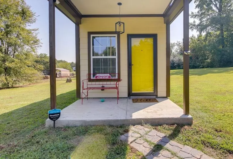 Quiet Millington Tiny House Near Naval Air Base!
