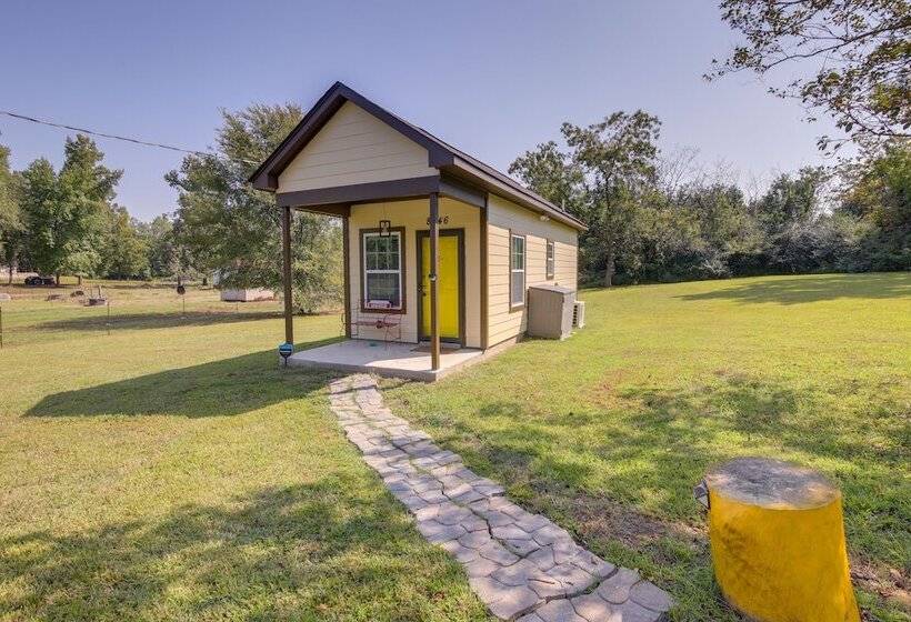 Quiet Millington Tiny House Near Naval Air Base!