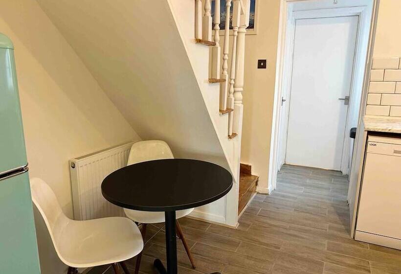 레지던스 Essex 2 Bed House Nr Stanstead With Arcade Machine