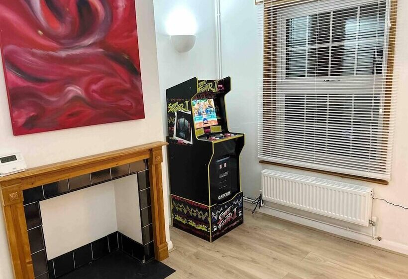 레지던스 Essex 2 Bed House Nr Stanstead With Arcade Machine