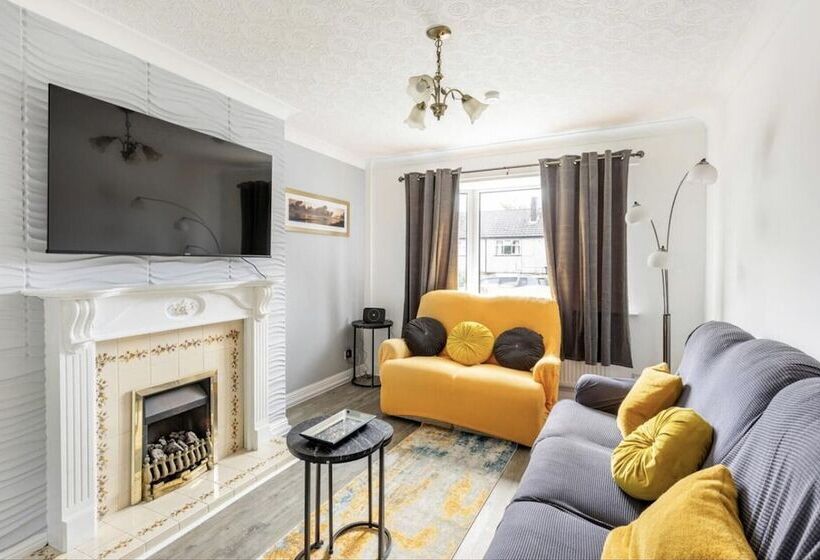 Residenza Come & Unwind In Charming 5 Bed House In Blackburn