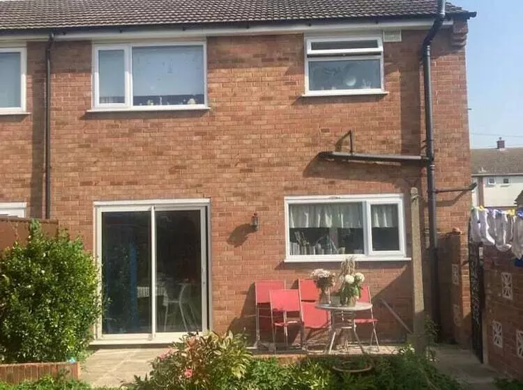 レジデンス Stunning 3  Bed Semi Detached House In Cambridge