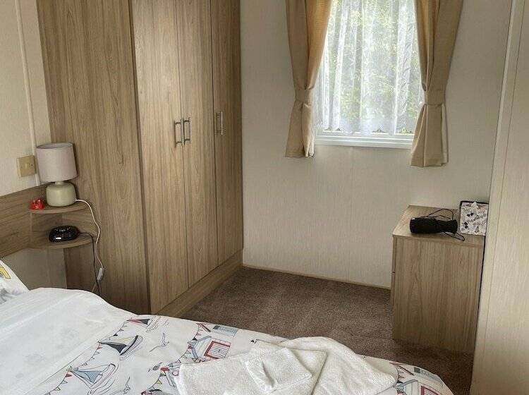 리조트 Dog Friendly 8 Berth Caravan At Cherry Tree Holiday Park In Norfolk Ref 70363c