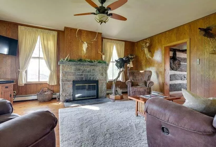 Rustic Wellsville Home   5 Mi To Roundtop Mountain