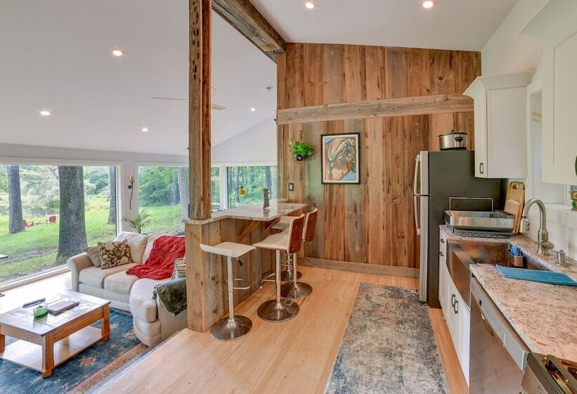 Secluded Upstate Ny Forest Cottage On 33 Acres!