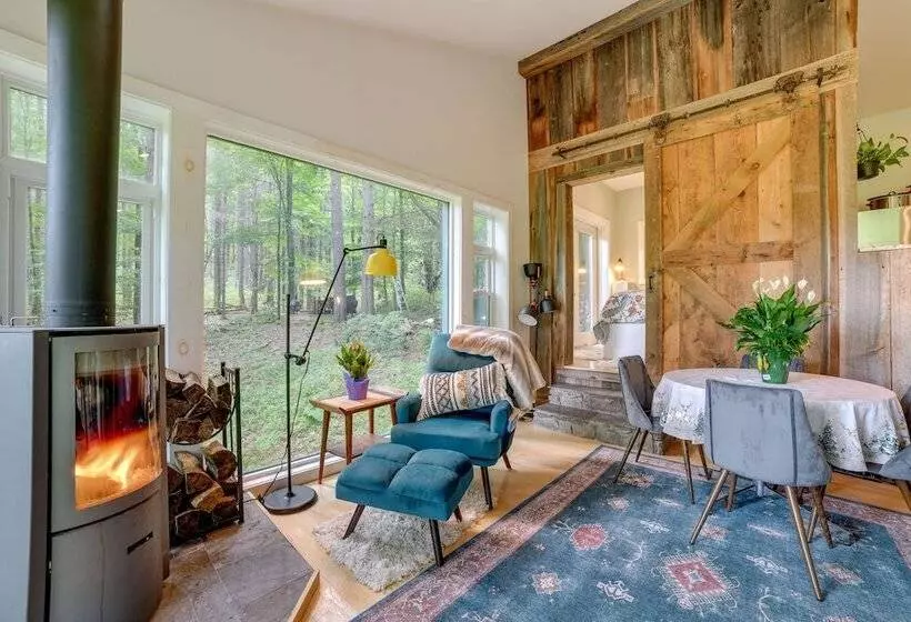 Secluded Upstate Ny Forest Cottage On 33 Acres!