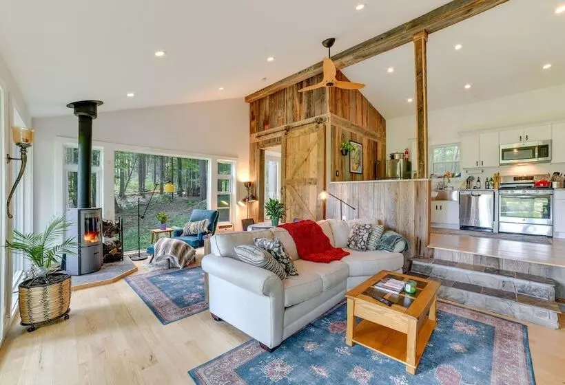 Secluded Upstate Ny Forest Cottage On 33 Acres!