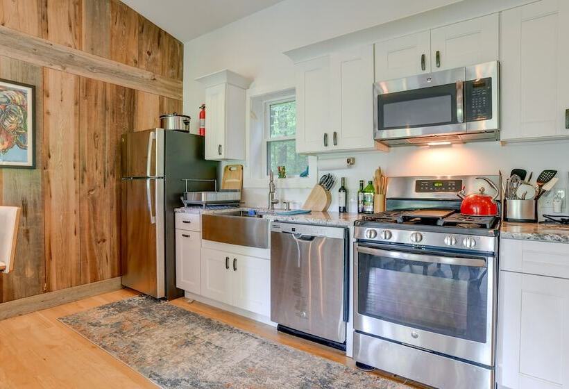 Secluded Upstate Ny Forest Cottage On 33 Acres!