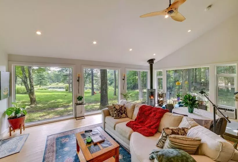 Secluded Upstate Ny Forest Cottage On 33 Acres!