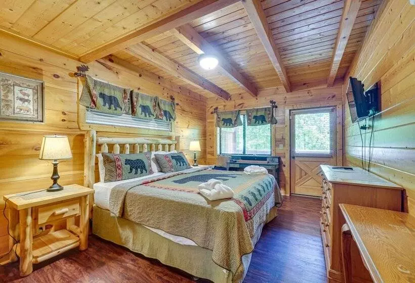 Sevierville Cabin W/ Hot Tub: 5 Mi To Pigeon Forge