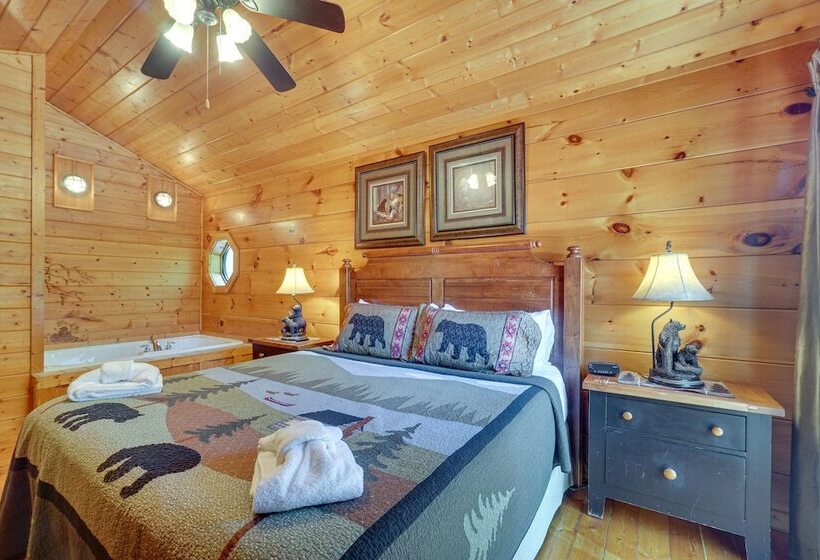Sevierville Cabin W/ Hot Tub: 5 Mi To Pigeon Forge